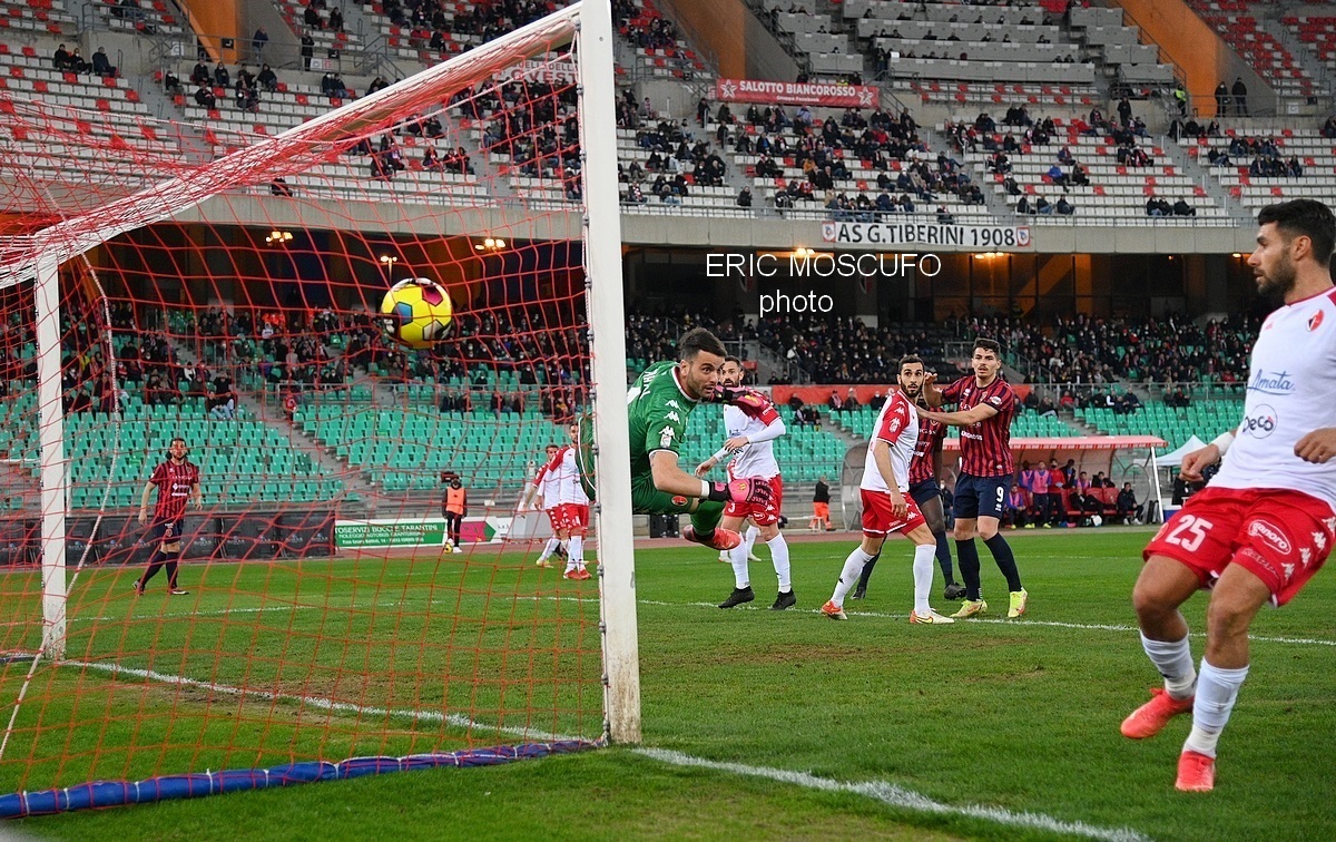 Lo straordinario gol di Liguori per l'1-0 Va bene
